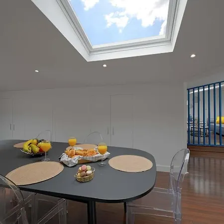 Apartment Large, Bright & Fully Renovated Close To *