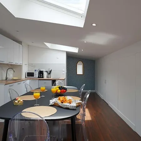 Large, Bright & Fully Renovated Close To
