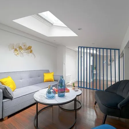 Apartment Large, Bright & Fully Renovated Close To *